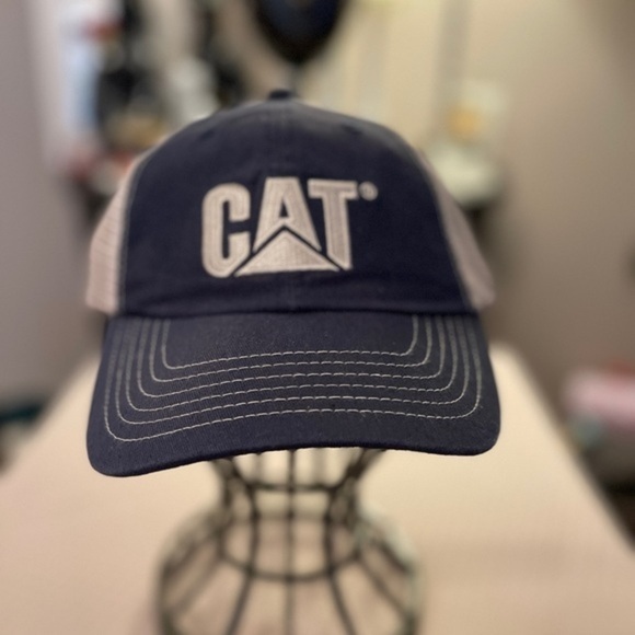CAT Caterpillar logo mesh back adjustable hook & loop trucker dad hat cap. NWOT​